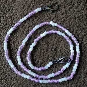 Purple & White Face Mask Holder Spring